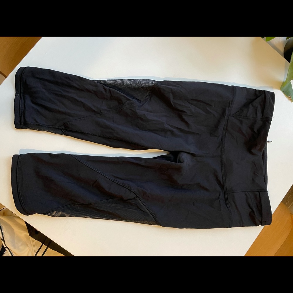 Lululemon running crops - mesh insets